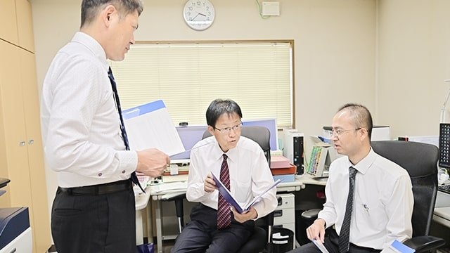 業界経験10〜20年以上の専門家が対応